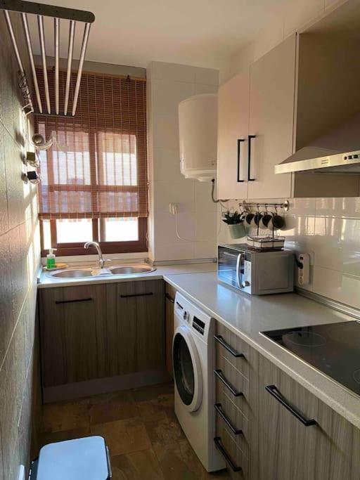 Apartamento Atico Santa Lucia Terraza Y Parking Gratuitos Alcalá de Guadaira Exterior foto